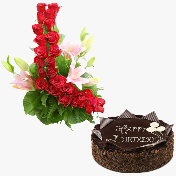 Bigwishbox Best Cake Combo Blackforest Cake 500 grams and Bouquet Of 10 Red  Roses : Amazon.in: Grocery & Gourmet Foods
